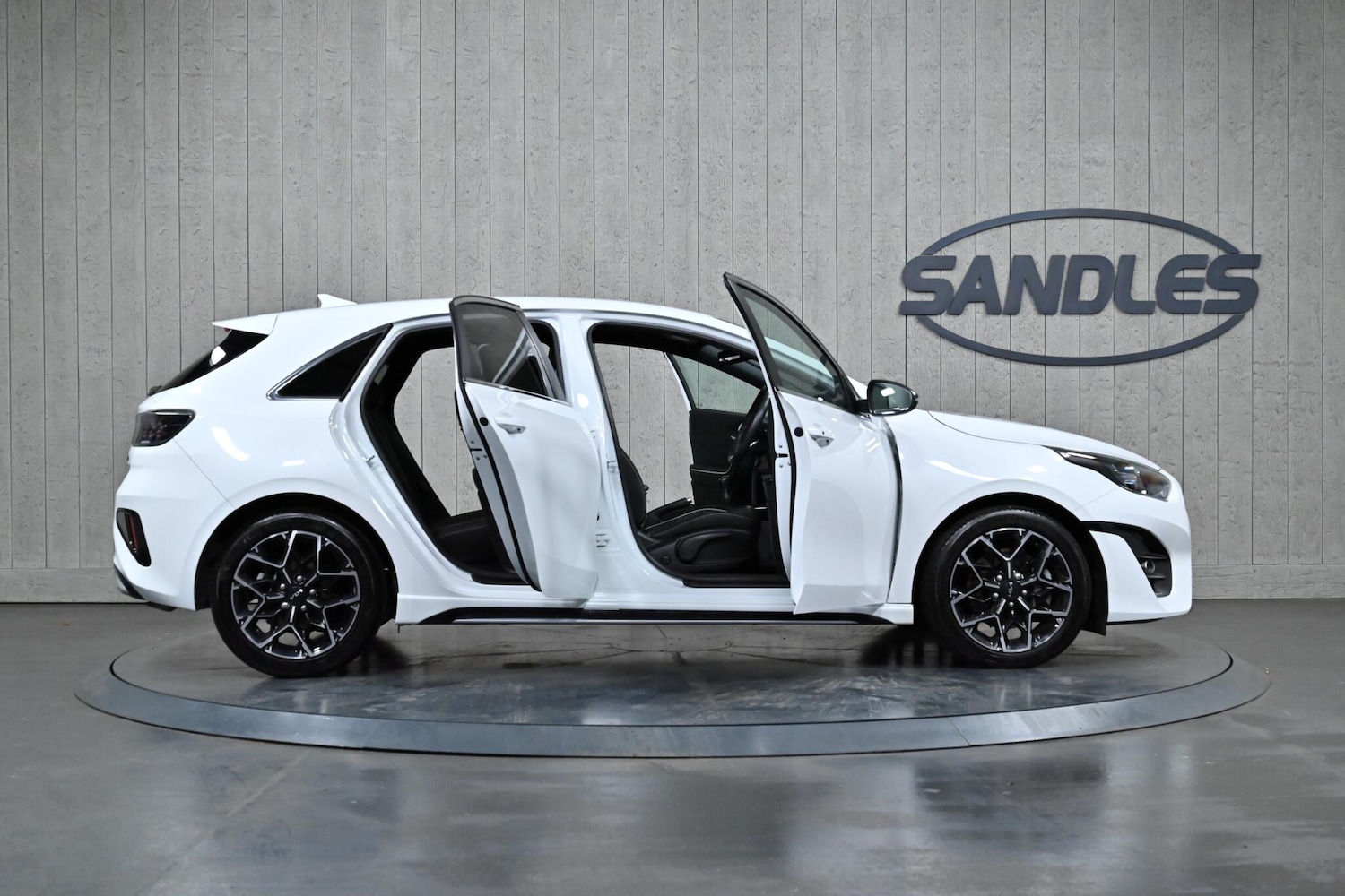 Used Kia Ceed 2023 for sale - 76997408: Photo 11