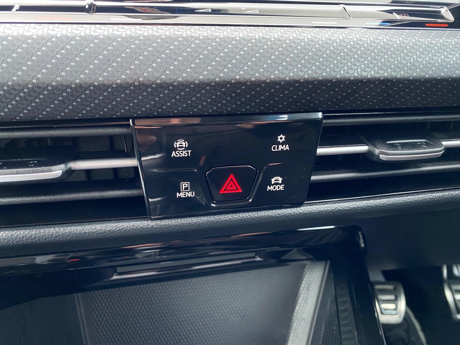 Used Volkswagen Golf 2024 for sale - 77109827: Photo 38