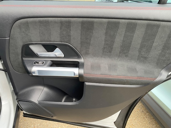 Used Mercedes-Benz EQB 2023 for sale - 73694196: Photo 50