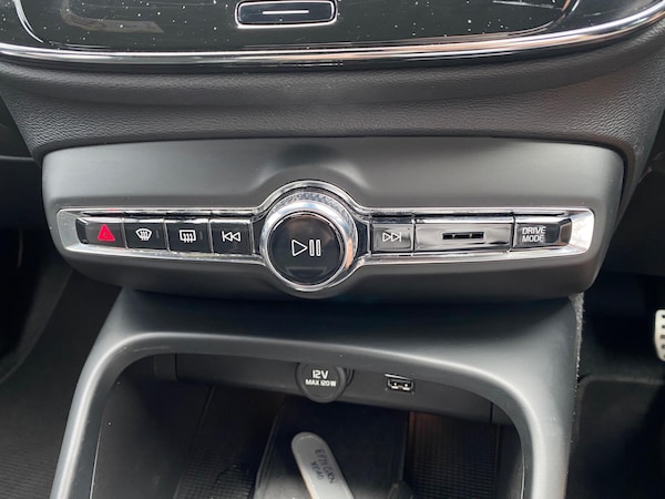 Used Volvo XC40 2021 for sale - 74934582: Photo 37