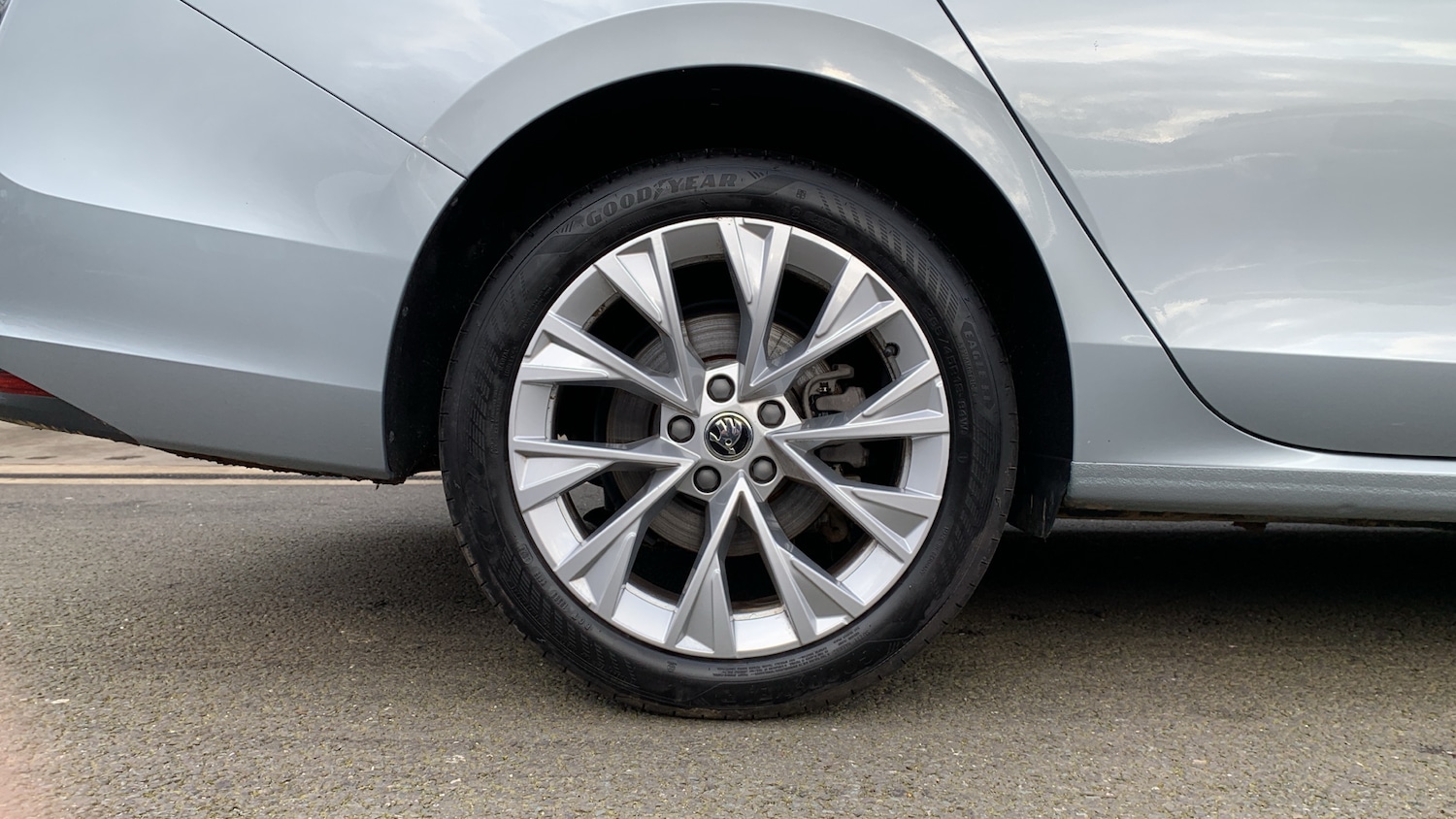 Used Skoda Superb 2025 for sale - 77672528: Photo 16