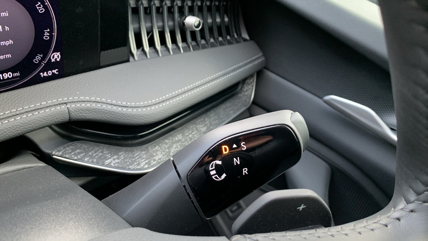 Used Skoda Superb 2025 for sale - 77672528: Photo 20