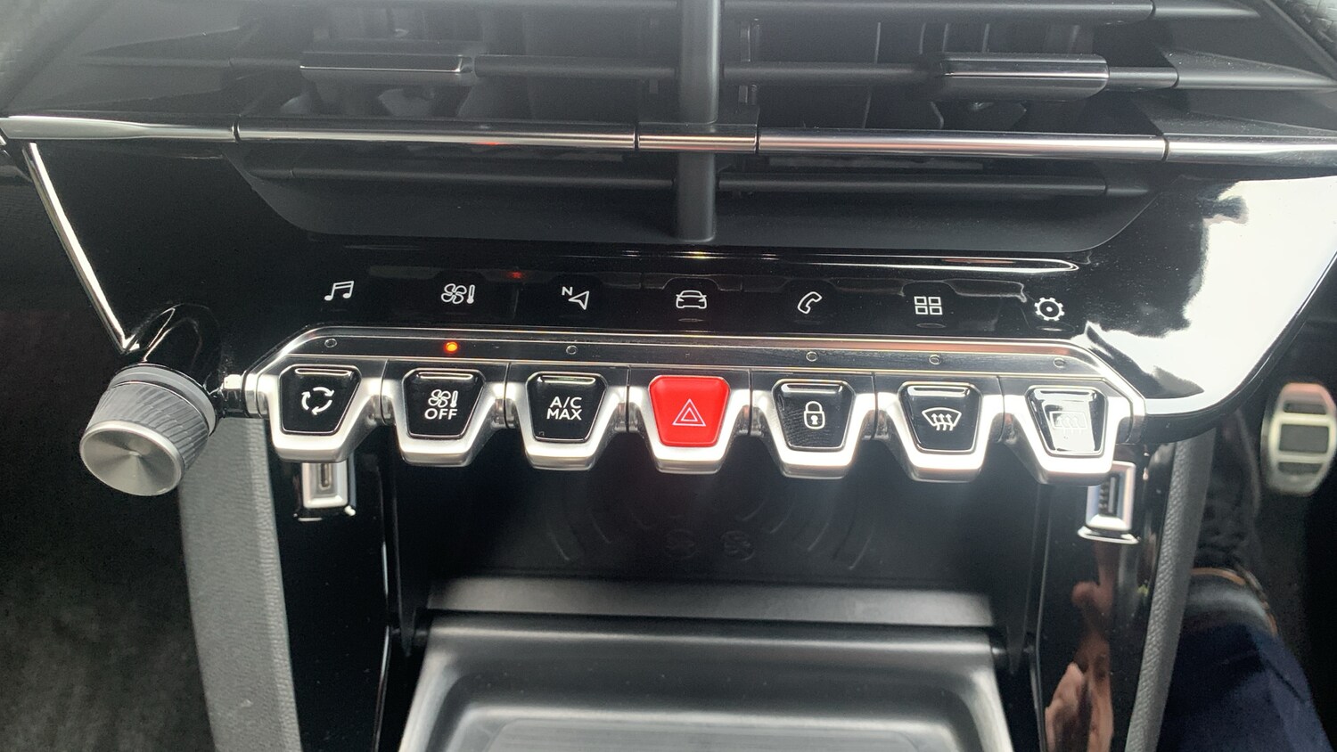 Used Peugeot 208 2020 for sale - 76900050: Photo 32