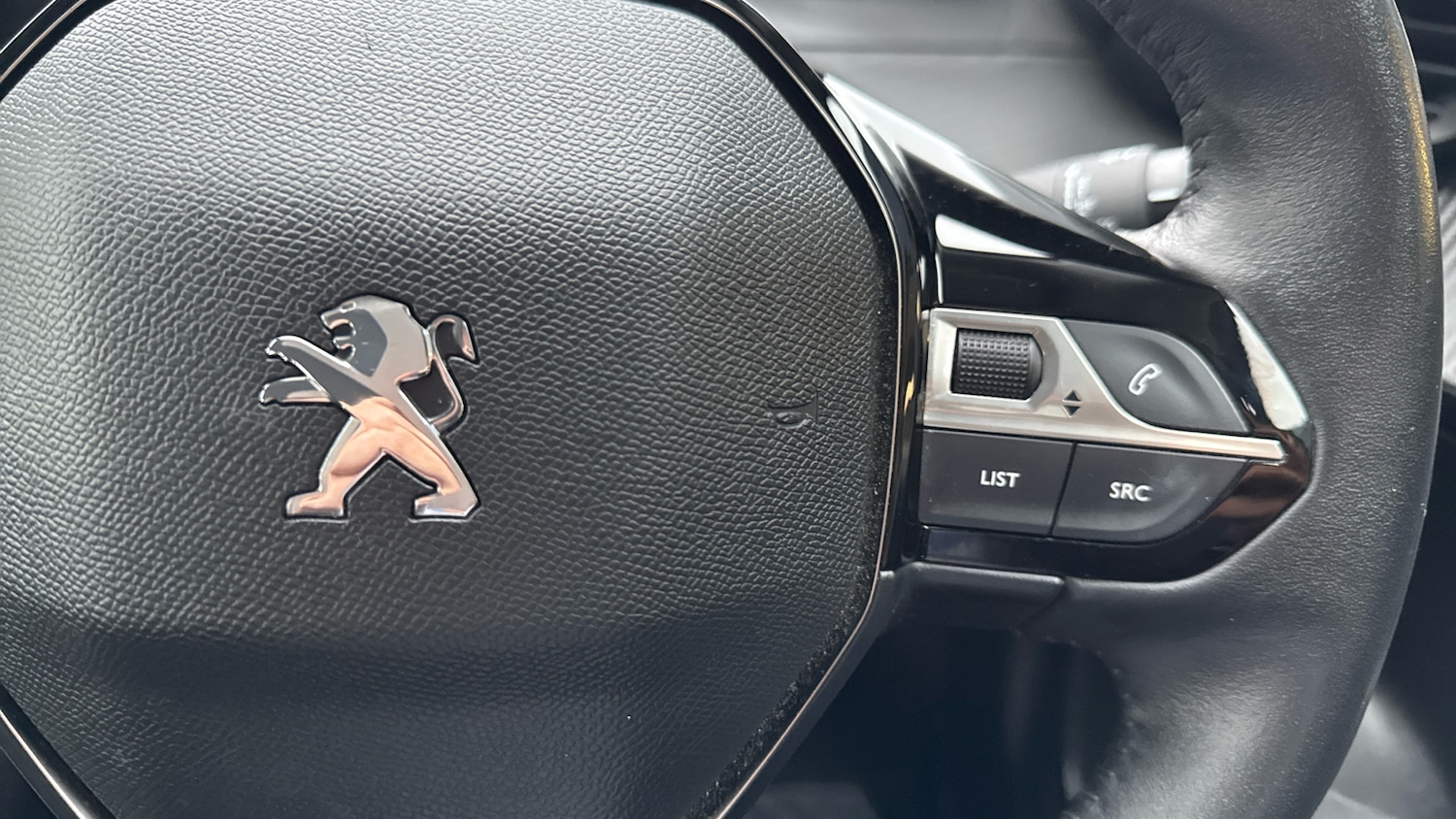 Used Peugeot 2008 2022 for sale - 76123579: Photo 24