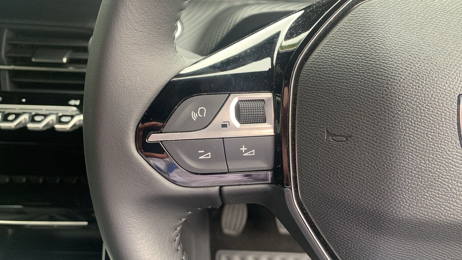 Used Peugeot 2008 2025 for sale - 75840821: Photo 23