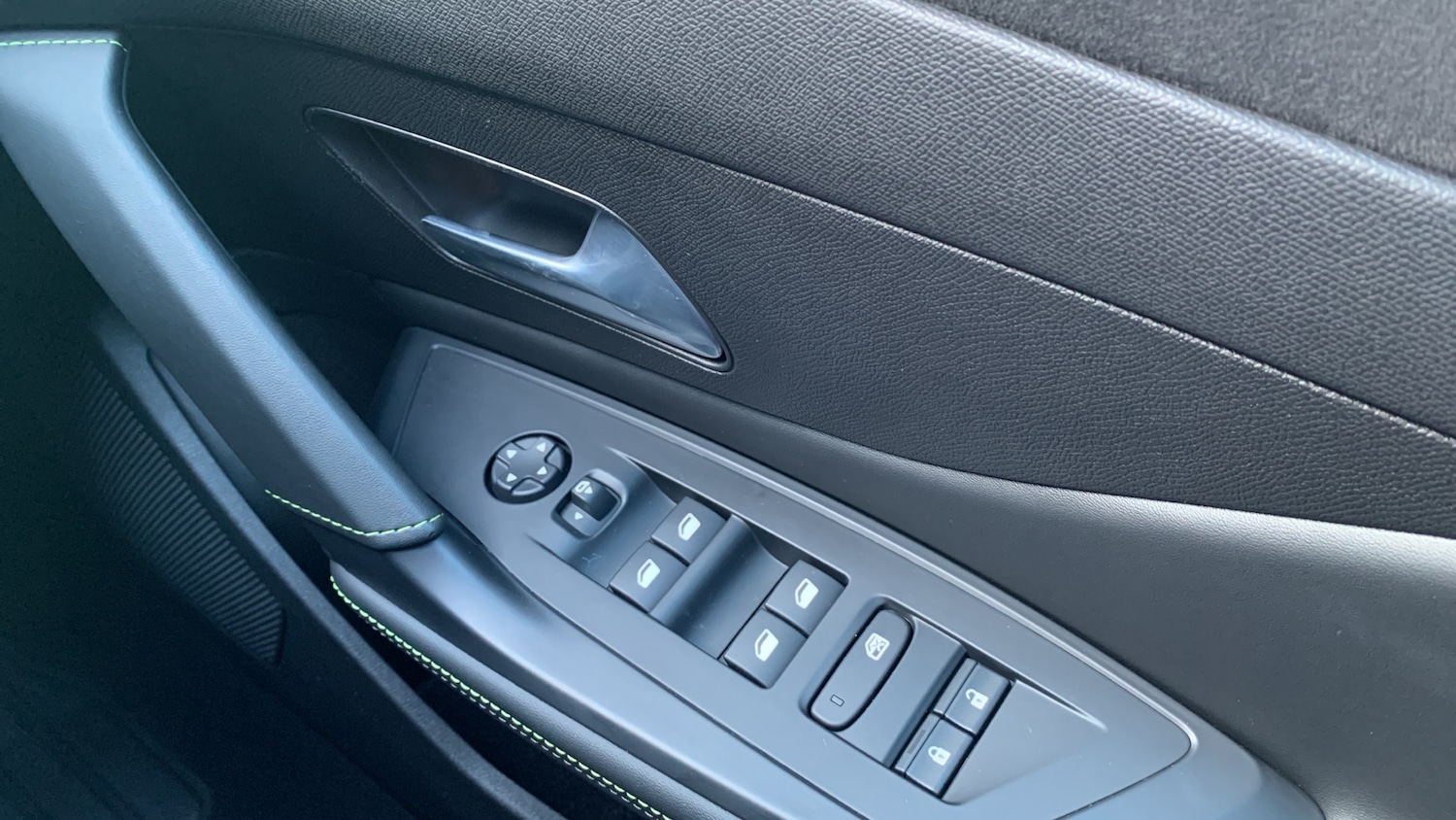 Used Peugeot 408 2024 for sale - 76574383: Photo 23