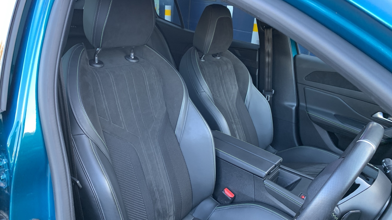 Used Peugeot 408 2024 for sale - 76574383: Photo 40