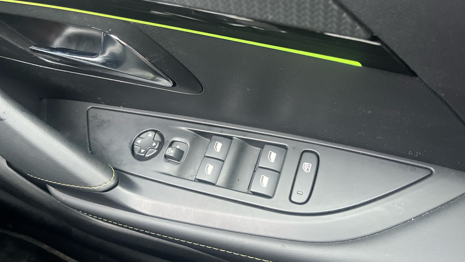 Used Peugeot 208 2024 for sale - 77231202: Photo 22