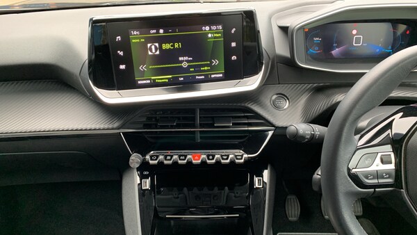 Used Peugeot 2008 2021 for sale - 76139400: Photo 10