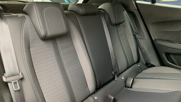 Used Peugeot 2008 2021 for sale - 76139400: Photo 32