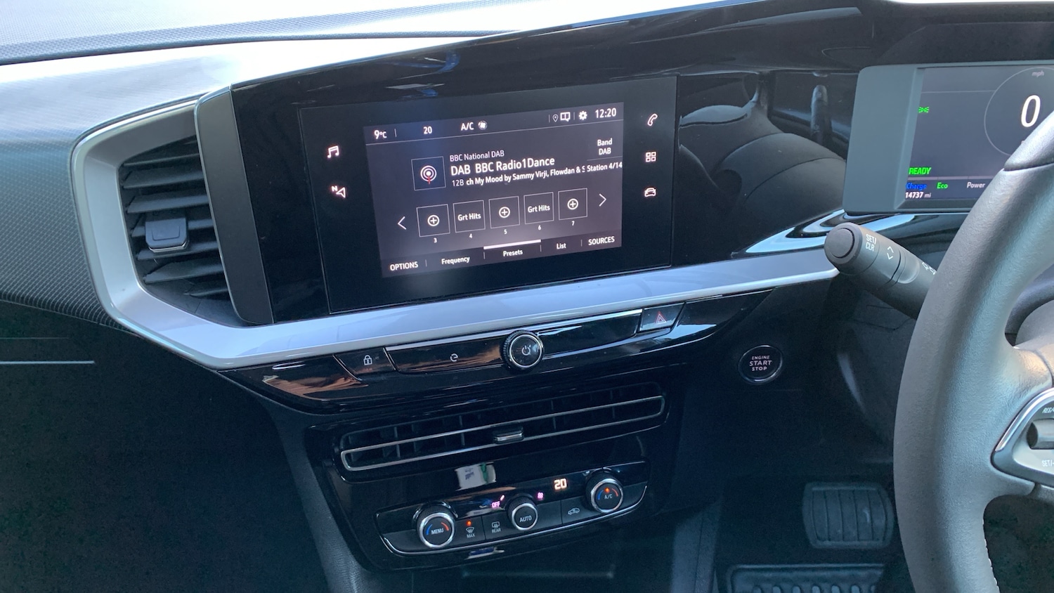 Used Vauxhall Mokka Electric 2022 for sale - 76772605: Photo 11