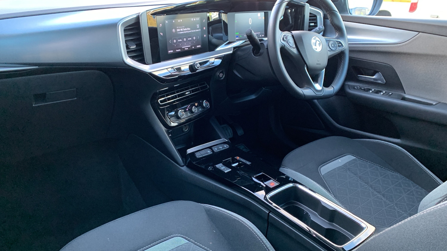 Used Vauxhall Mokka Electric 2022 for sale - 76772605: Photo 13