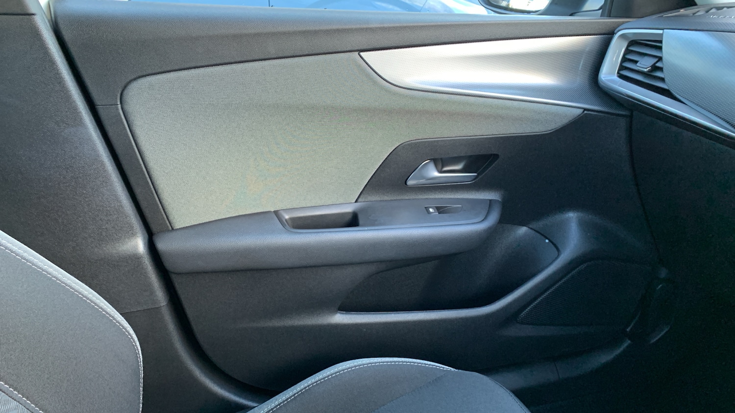 Used Vauxhall Mokka Electric 2022 for sale - 76772605: Photo 37