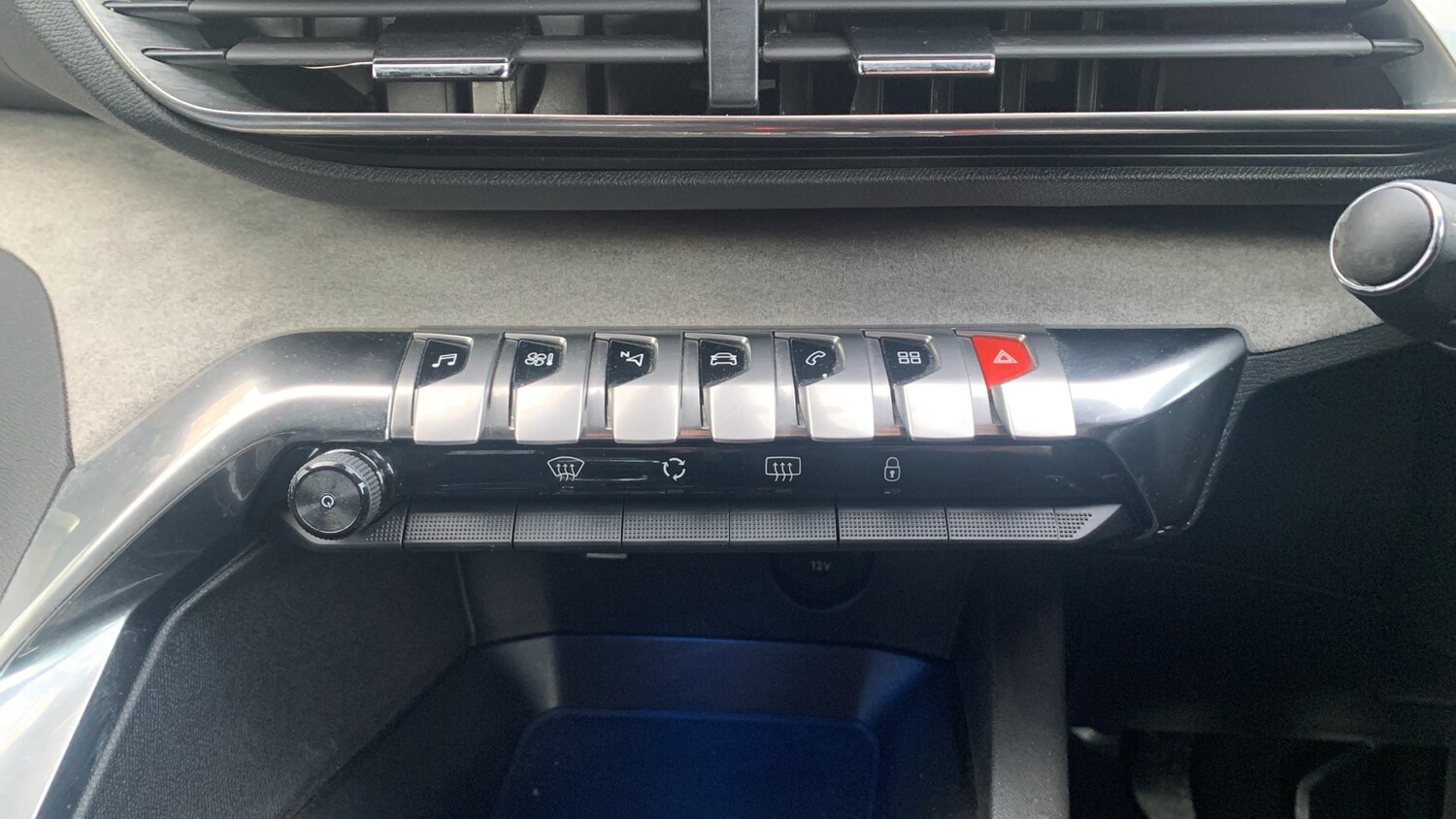 Used Peugeot 3008 2021 for sale - 76840379: Photo 22