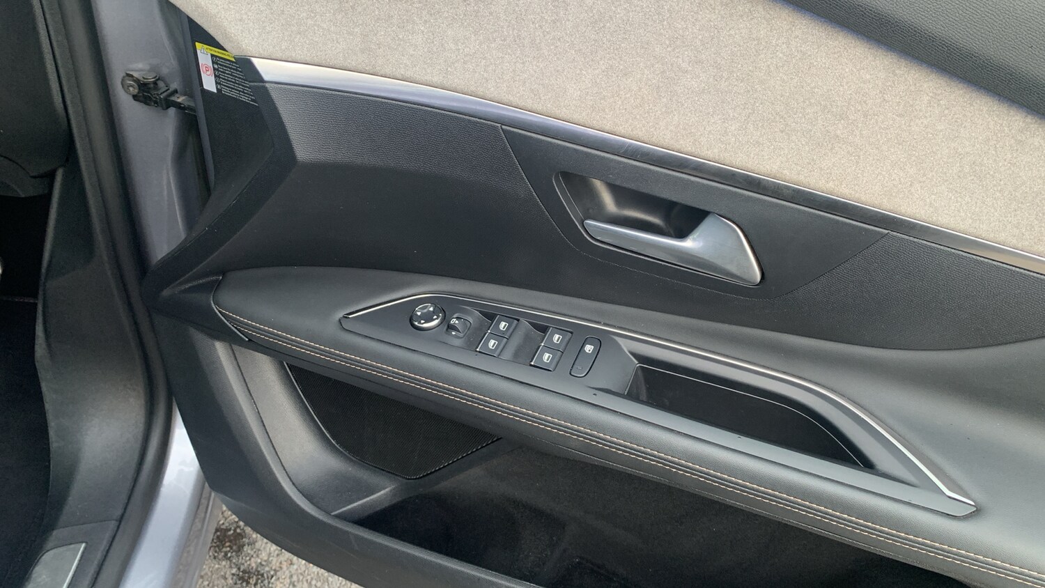 Used Peugeot 3008 2021 for sale - 76840379: Photo 23