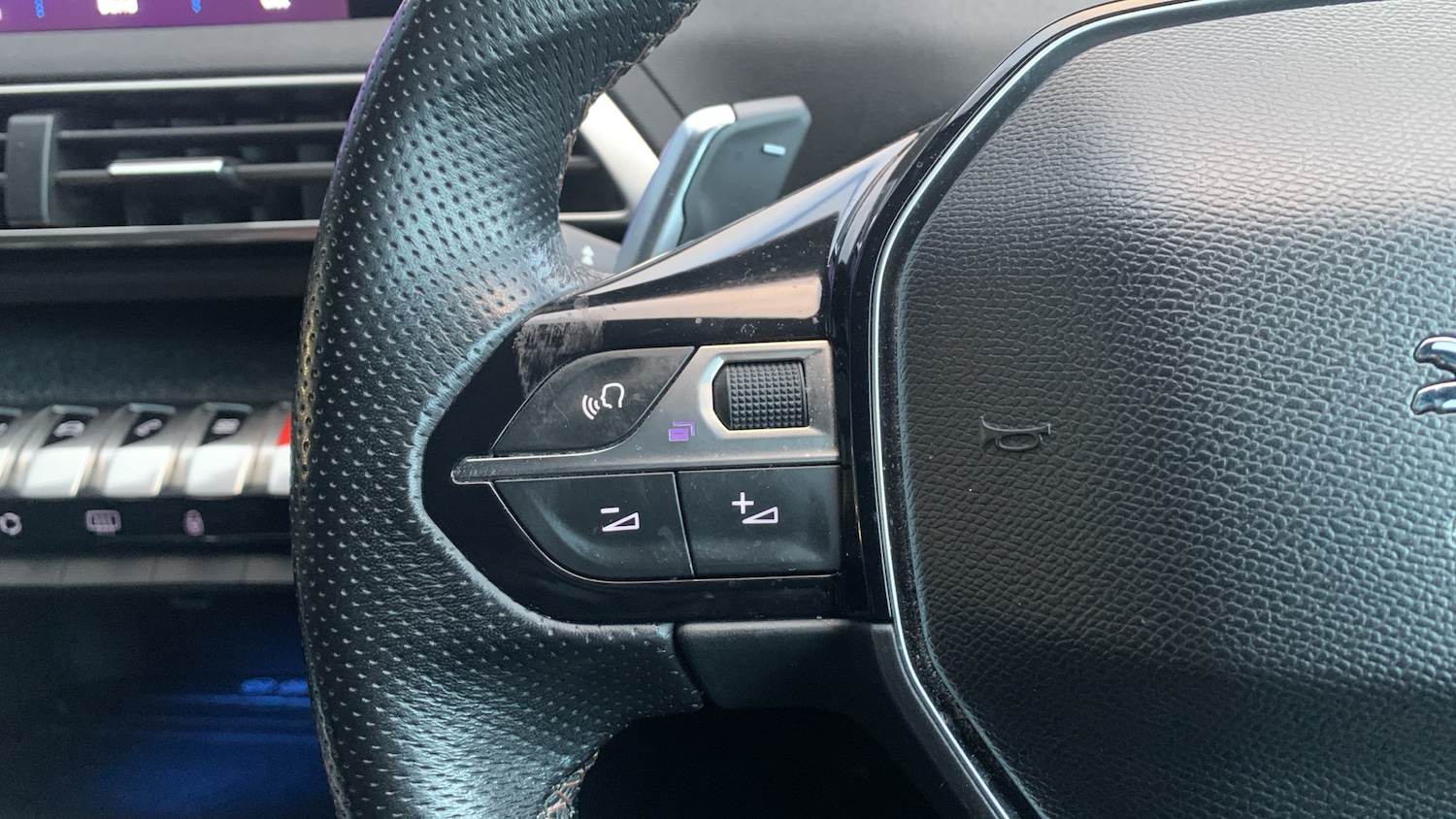 Used Peugeot 5008 2018 for sale - 76608959: Photo 24