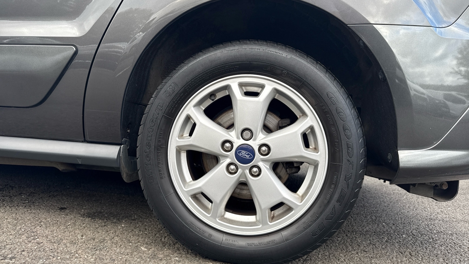 Used Ford Grand Tourneo Connect 2018 for sale - 75979401: Photo 17