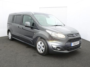 Used Ford Grand Tourneo Connect 2018 for sale - 75979401: Photo