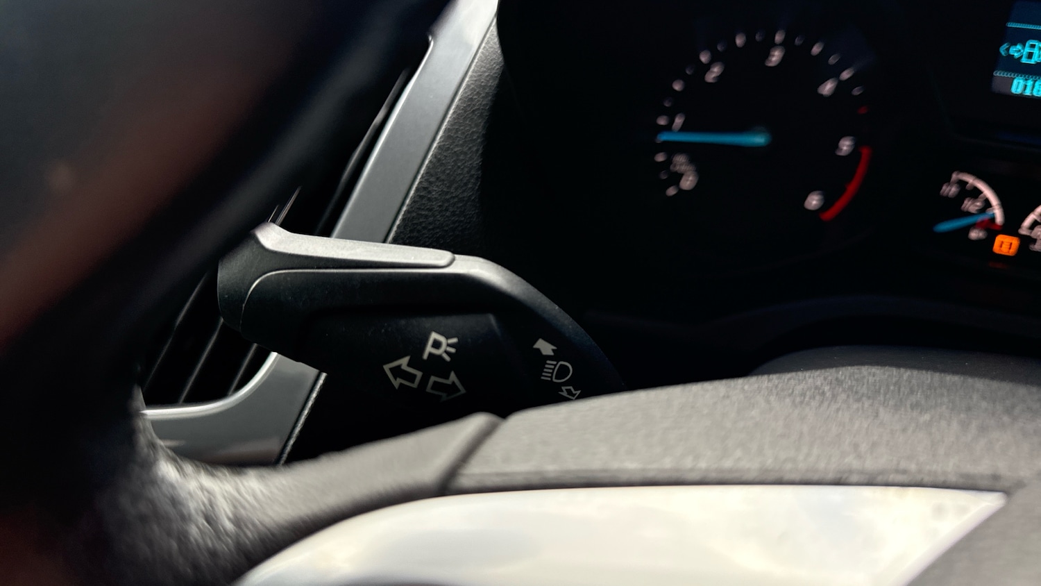 Used Ford Grand Tourneo Connect 2018 for sale - 75979401: Photo 27