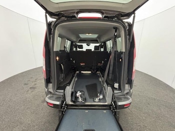 Used Ford Grand Tourneo Connect 2018 for sale - 75979401: Photo