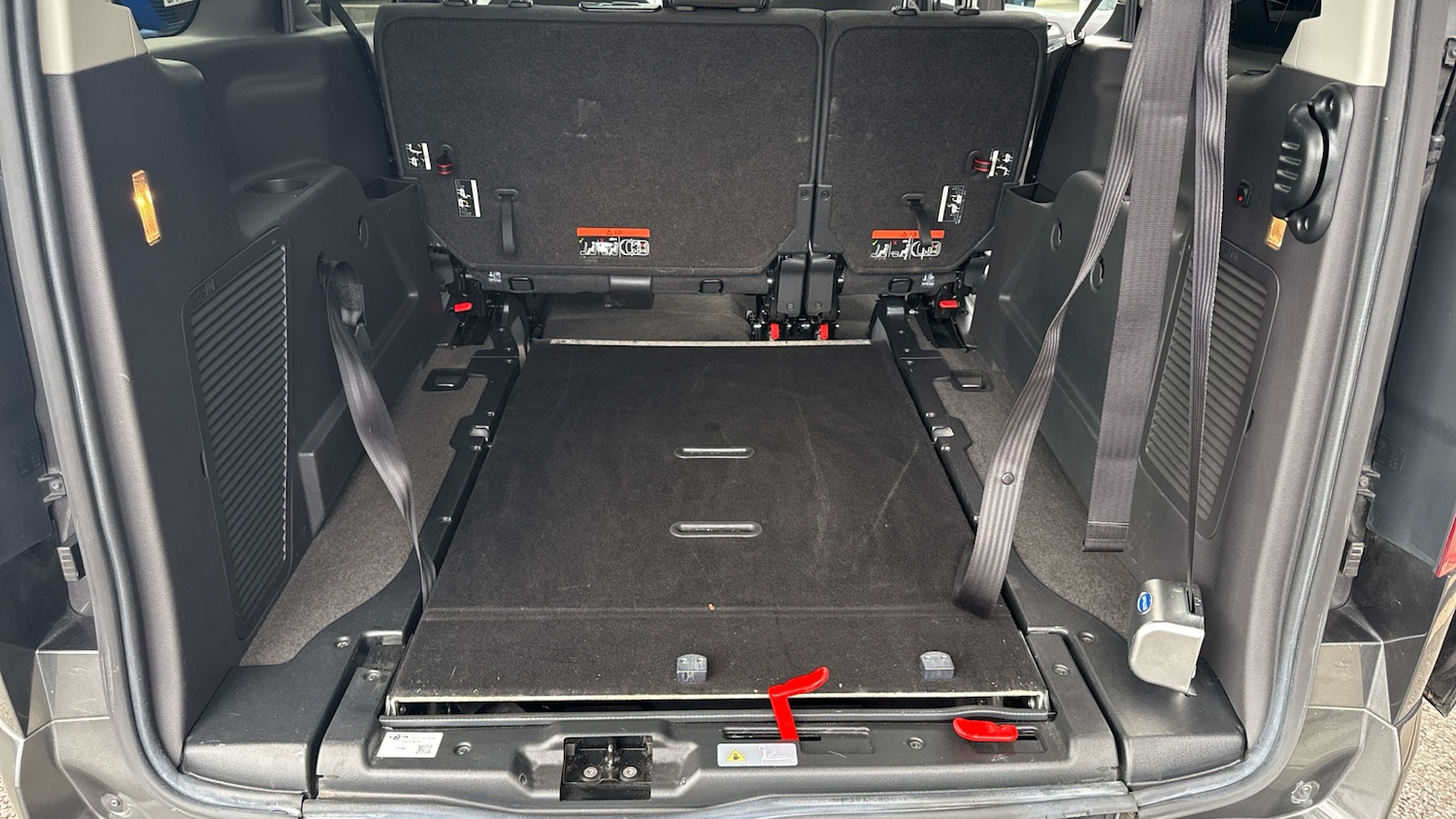 Used Ford Grand Tourneo Connect 2018 for sale - 75979401: Photo 41