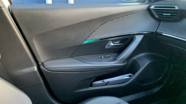 Used Peugeot 2008 2021 for sale - 76095573: Photo 35