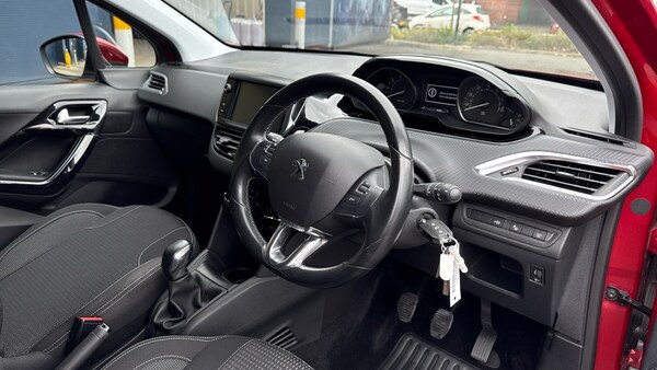 Used Peugeot 208 2019 for sale - 76248399: Photo 11