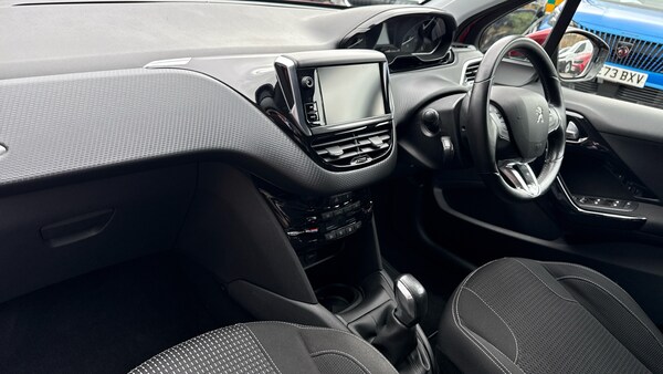Used Peugeot 208 2019 for sale - 76248399: Photo 12