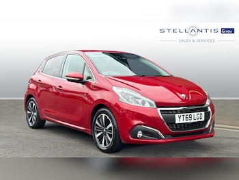Peugeot - 208