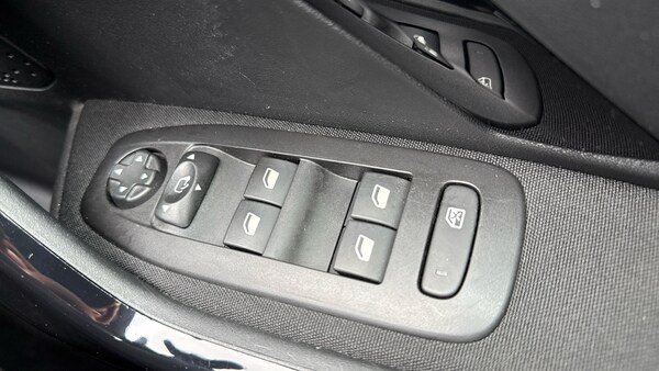 Used Peugeot 208 2019 for sale - 76248399: Photo 22