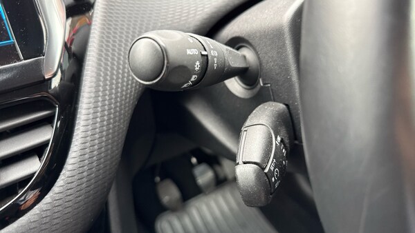 Used Peugeot 208 2019 for sale - 76248399: Photo 27