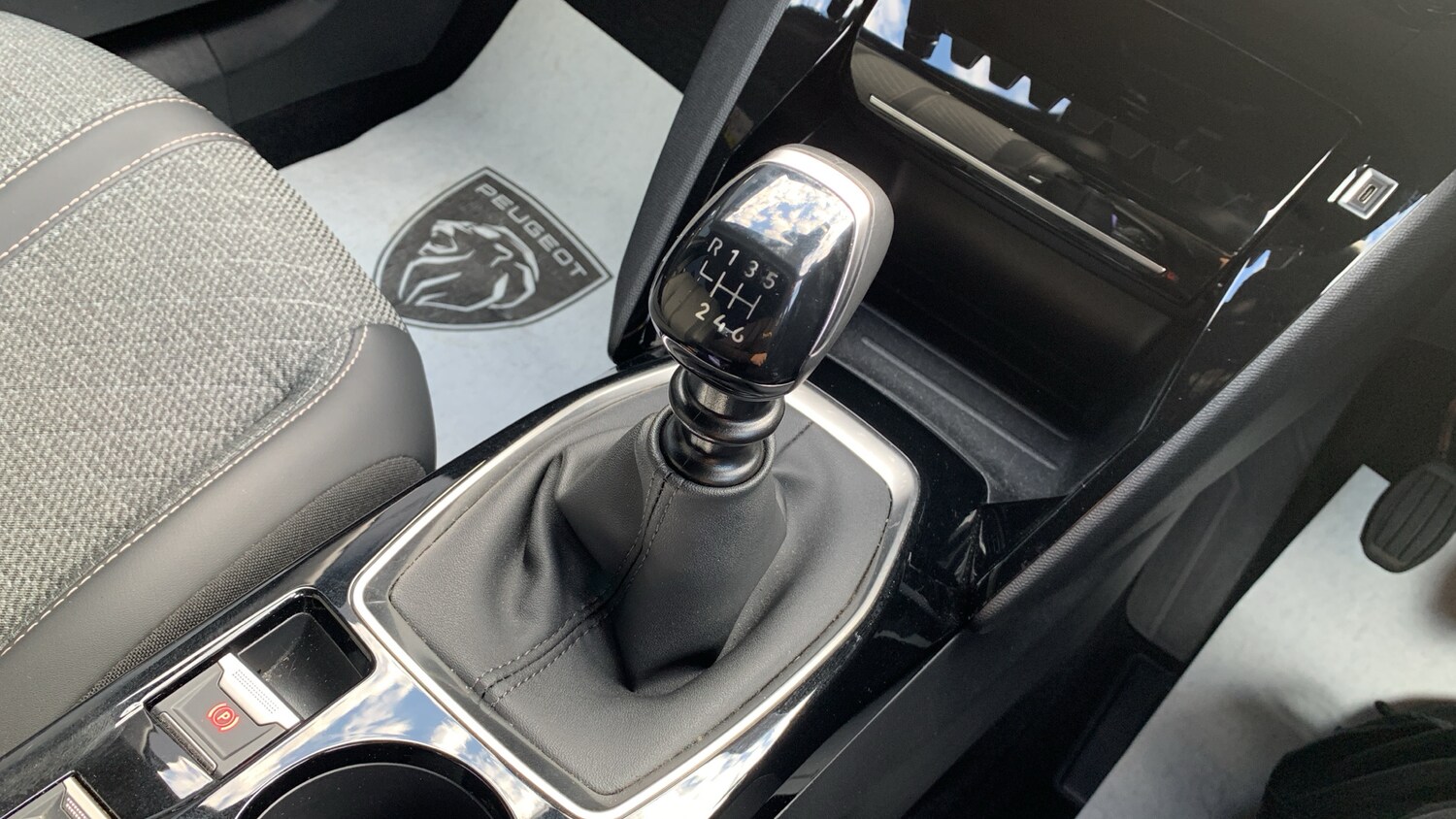 Used Peugeot 2008 2024 for sale - 75992288: Photo 20