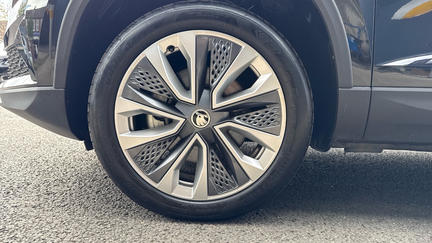 Used Skoda Karoq 2024 for sale - 76486457: Photo 17