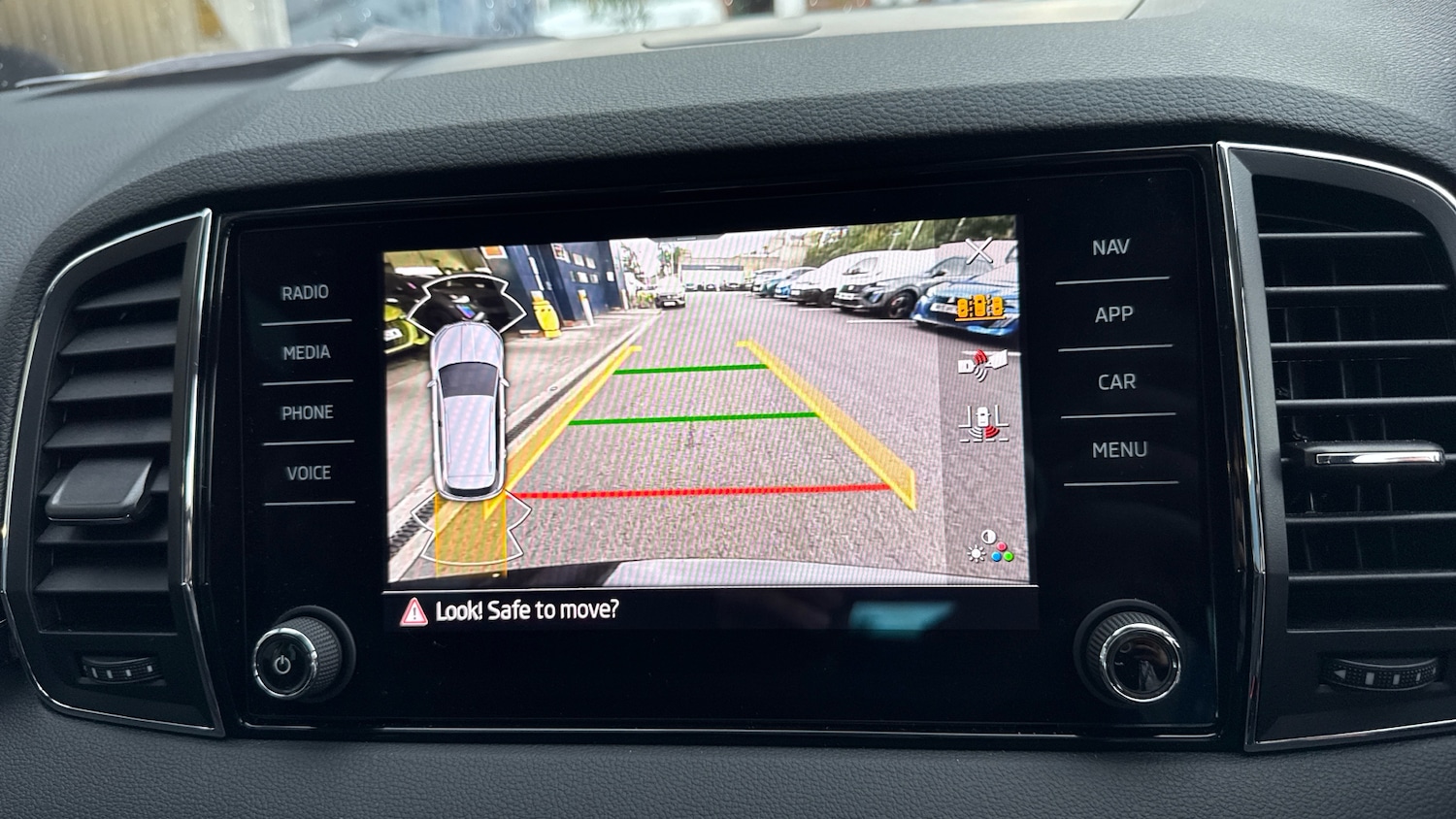 Used Skoda Karoq 2024 for sale - 76486457: Photo 29