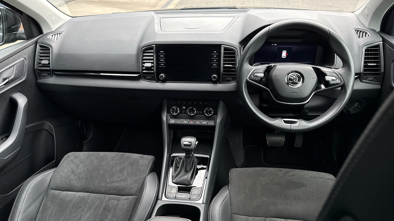 Used Skoda Karoq 2024 for sale - 76486457: Photo 4