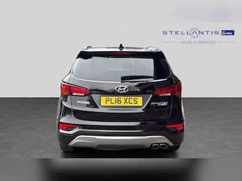 Used Hyundai Santa Fe 2016 for sale - 79554416: Photo