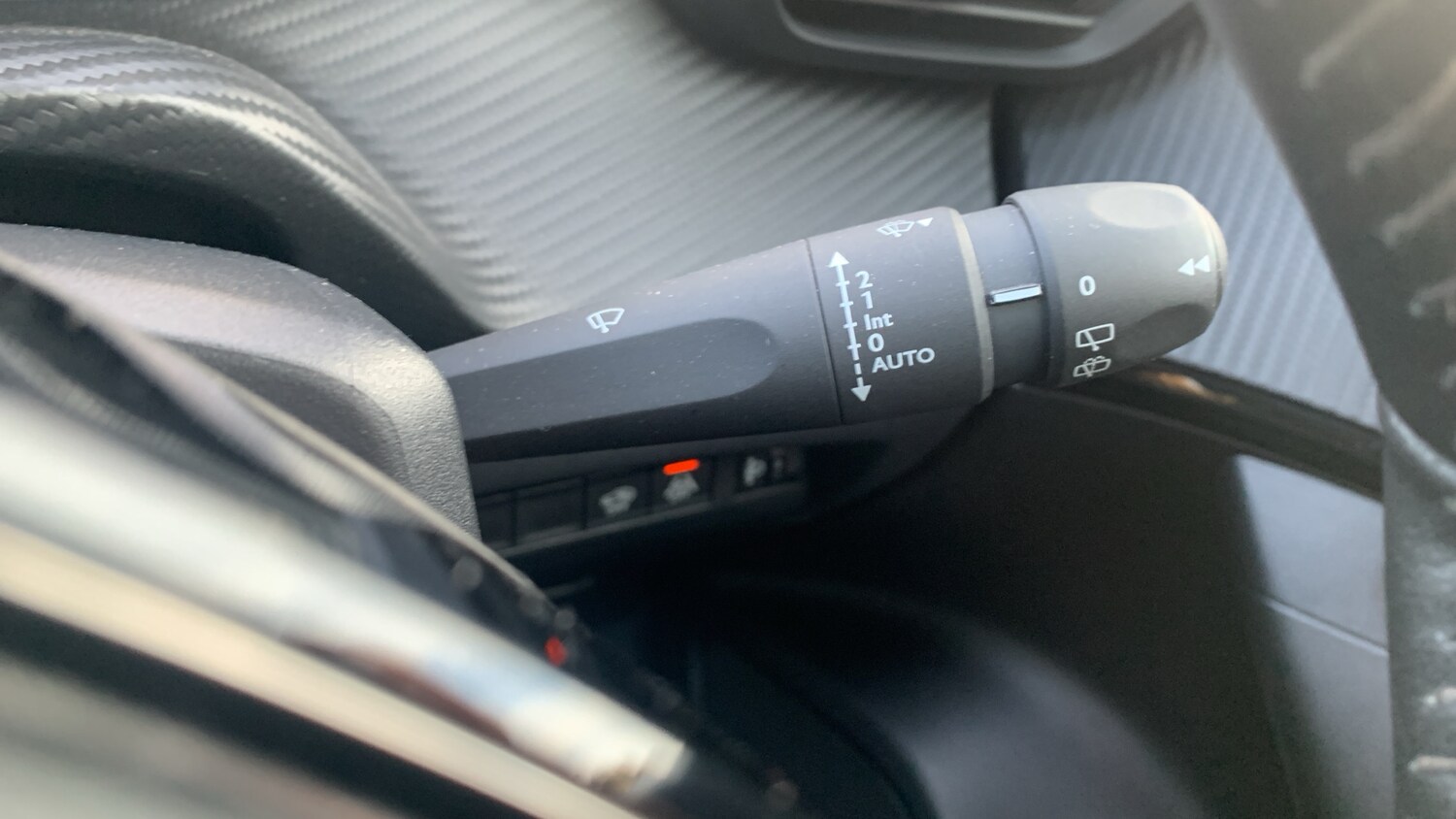 Used Peugeot 2008 2023 for sale - 76856188: Photo 30