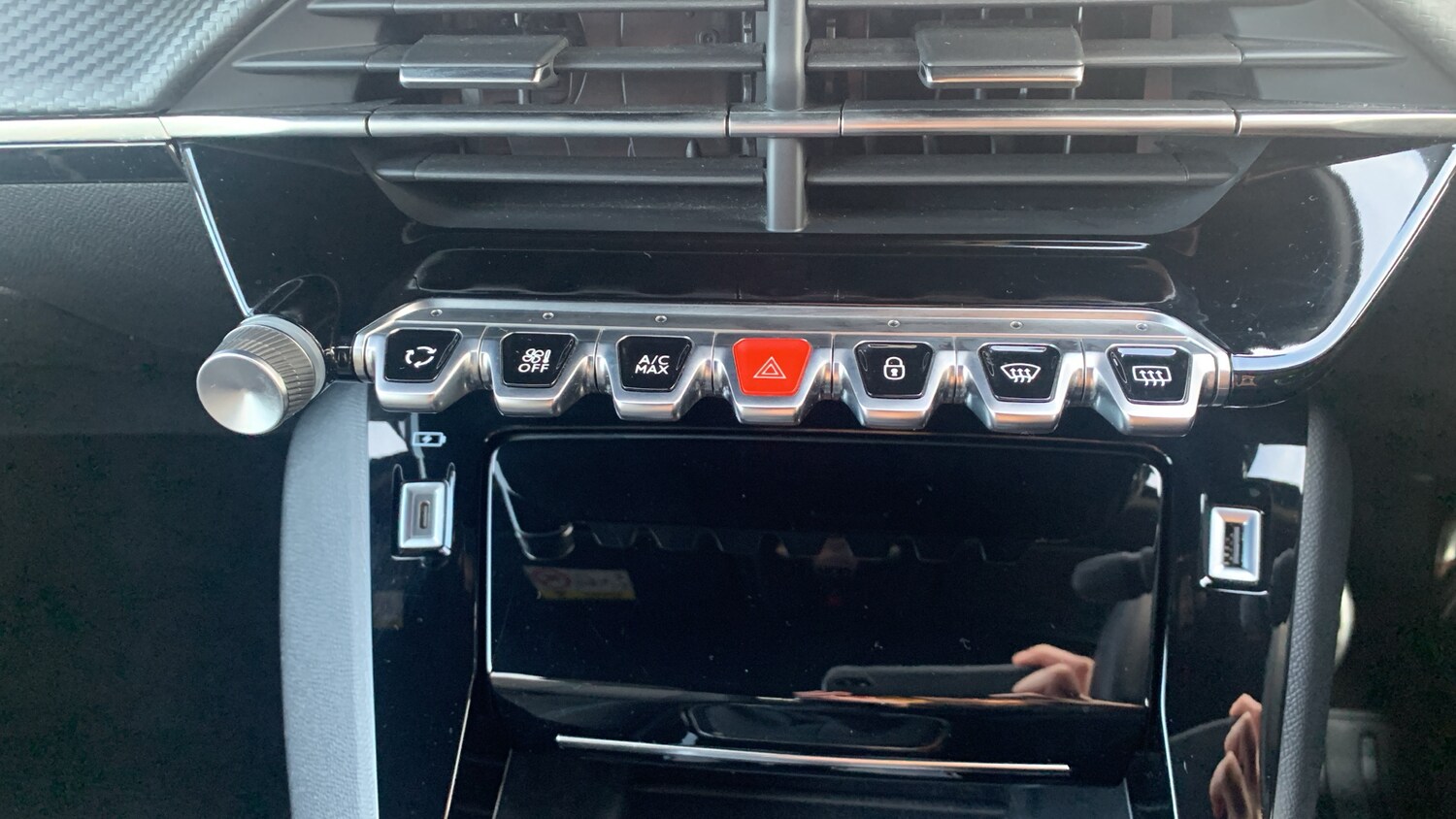 Used Peugeot 2008 2023 for sale - 76856188: Photo 38