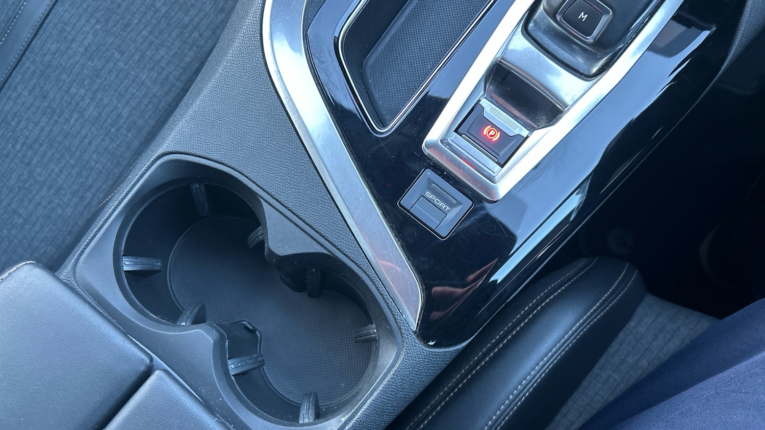 Used Peugeot 3008 2019 for sale - 77098819: Photo 22