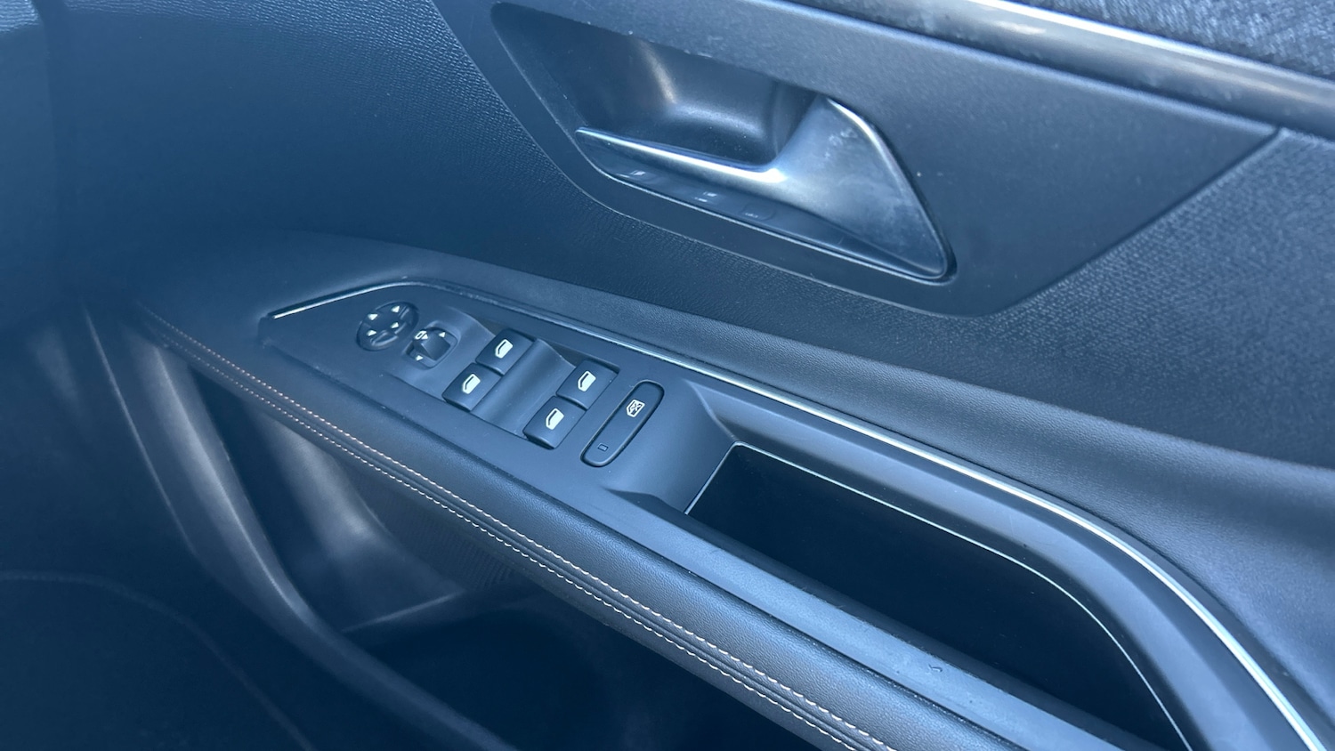 Used Peugeot 3008 2019 for sale - 77098819: Photo 23