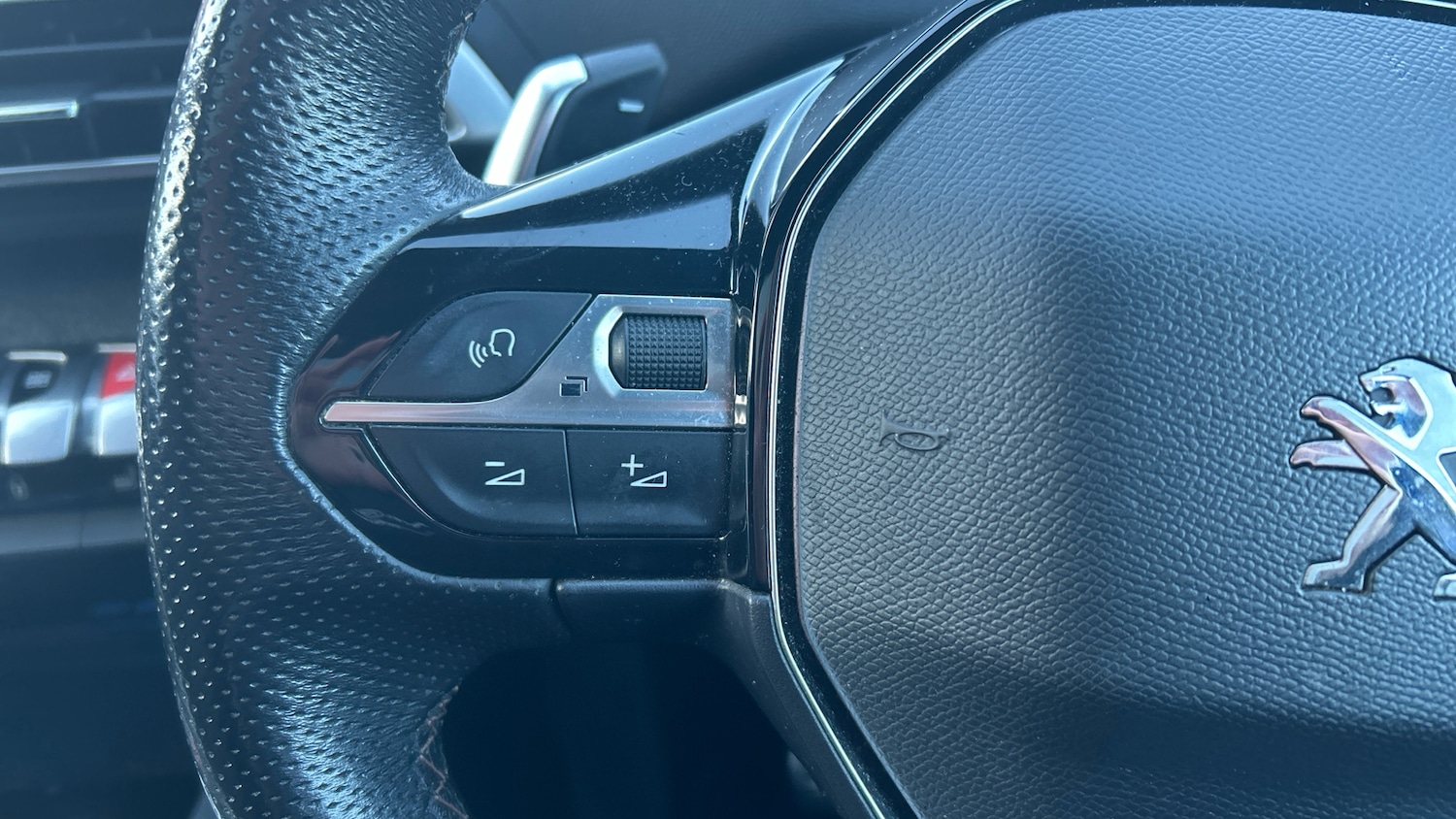 Used Peugeot 3008 2019 for sale - 77098819: Photo 24