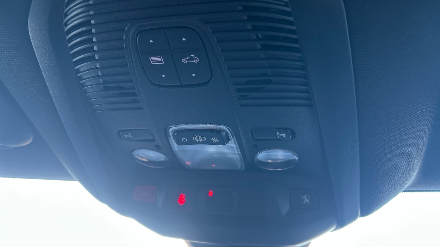 Used Peugeot 3008 2019 for sale - 77098819: Photo 37