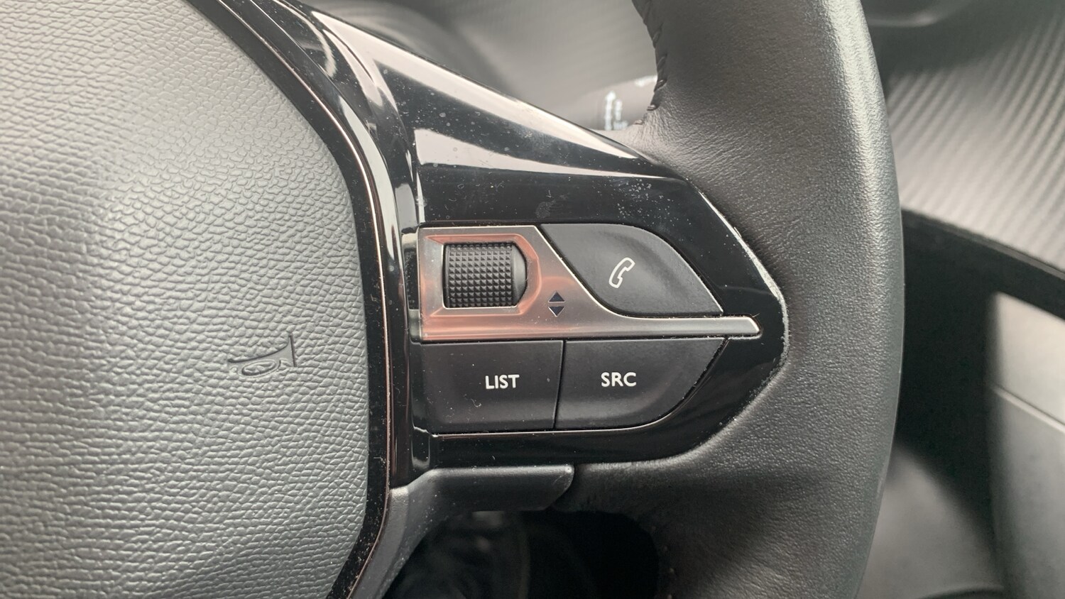 Used Peugeot 2008 2021 for sale - 75979405: Photo 24