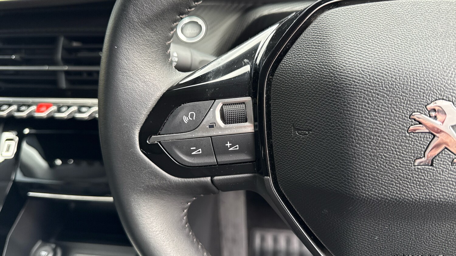 Used Peugeot 208 2022 for sale - 76338279: Photo 23