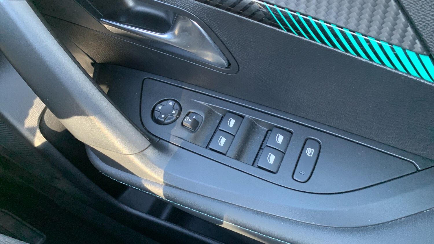 Used Peugeot 2008 2023 for sale - 76441682: Photo 22