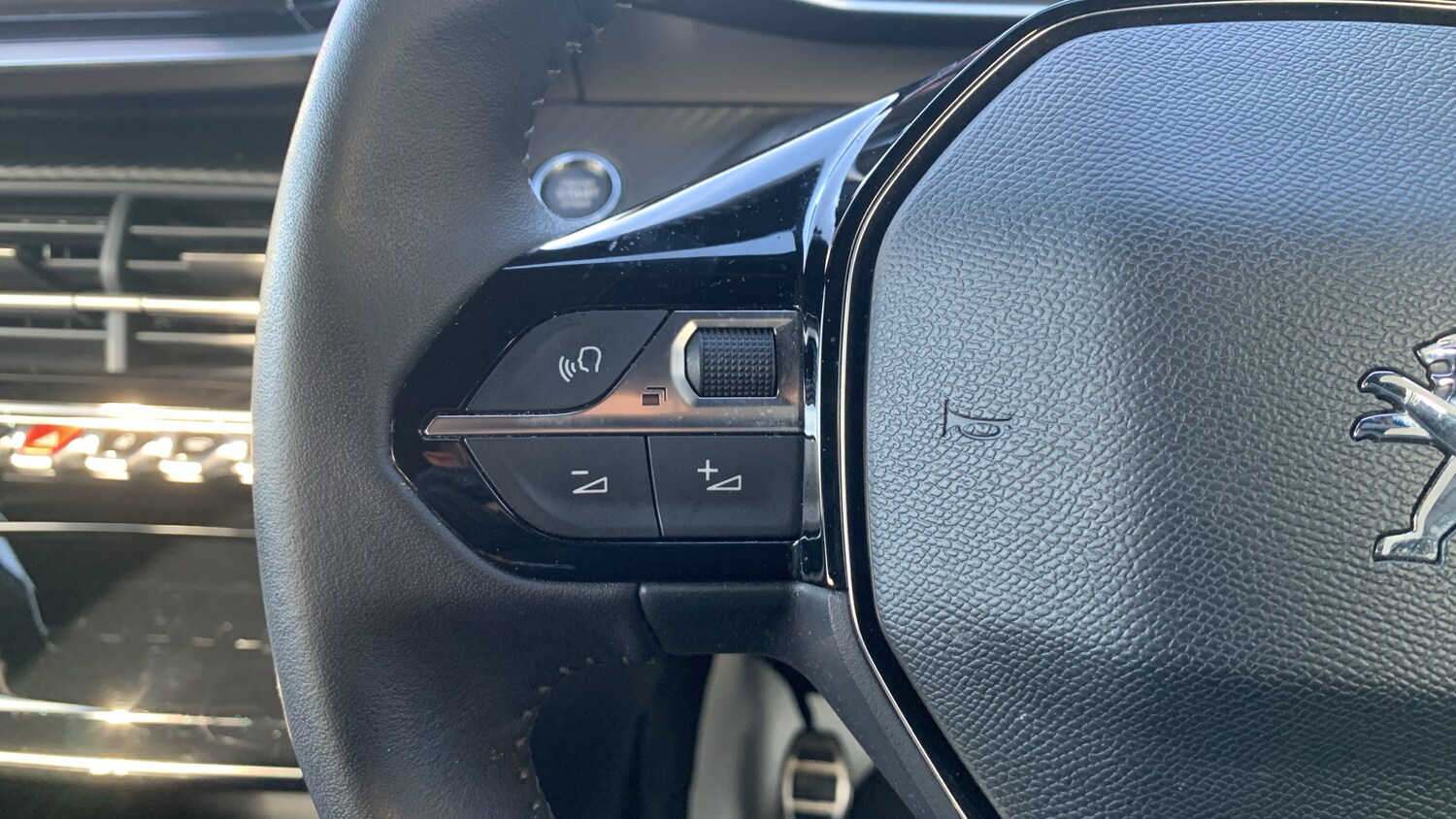 Used Peugeot 2008 2023 for sale - 76441682: Photo 23