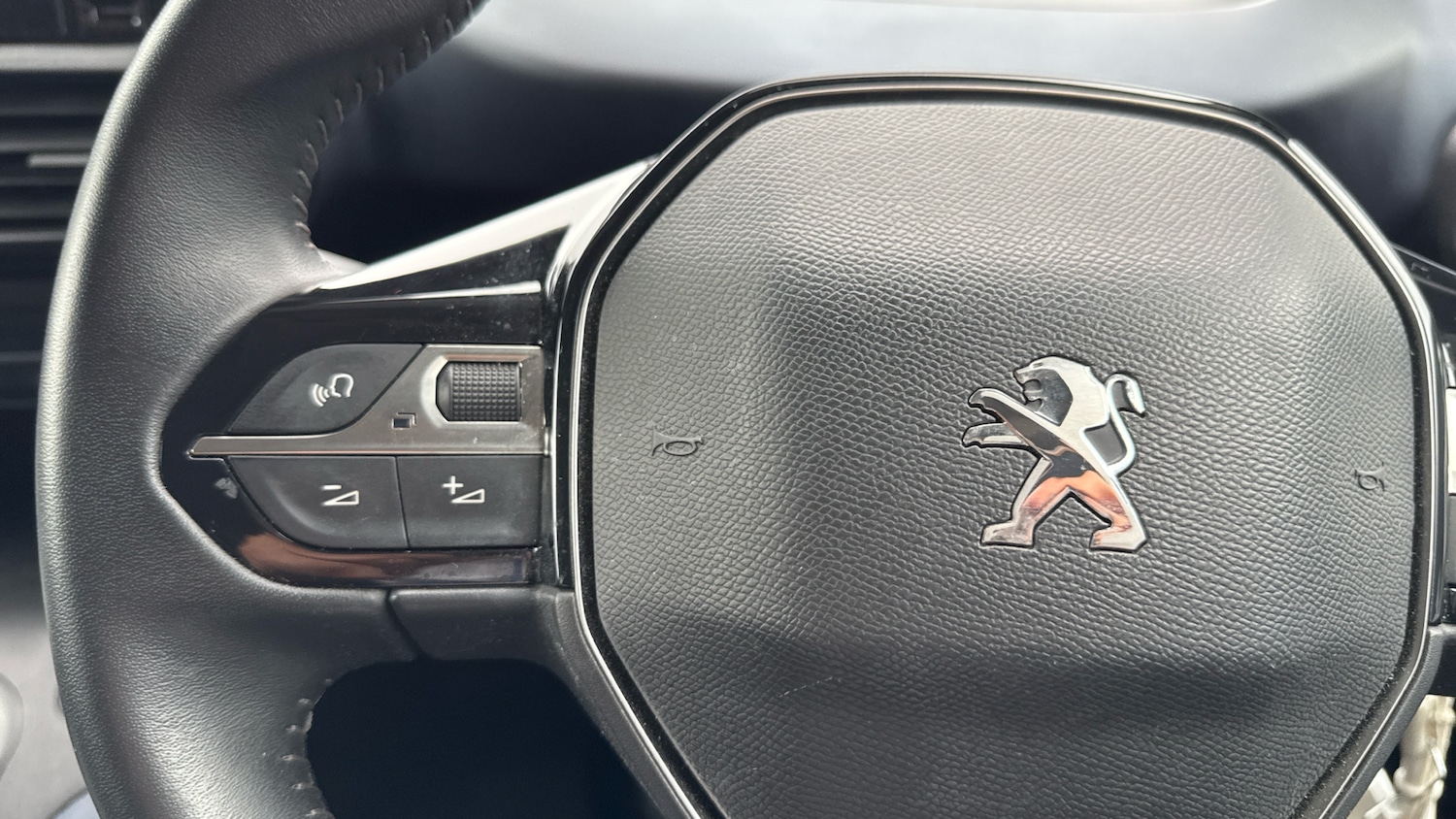 Used Peugeot Rifter 2020 for sale - 77321282: Photo 24