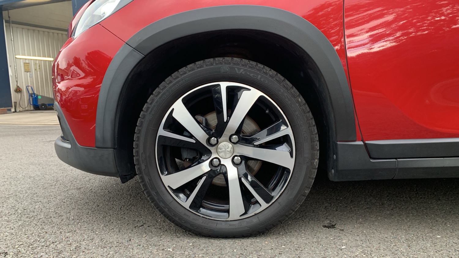 Used Peugeot 2008 2017 for sale - 75901336: Photo 17