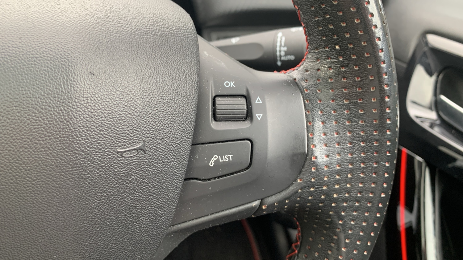 Used Peugeot 2008 2017 for sale - 75901336: Photo 24