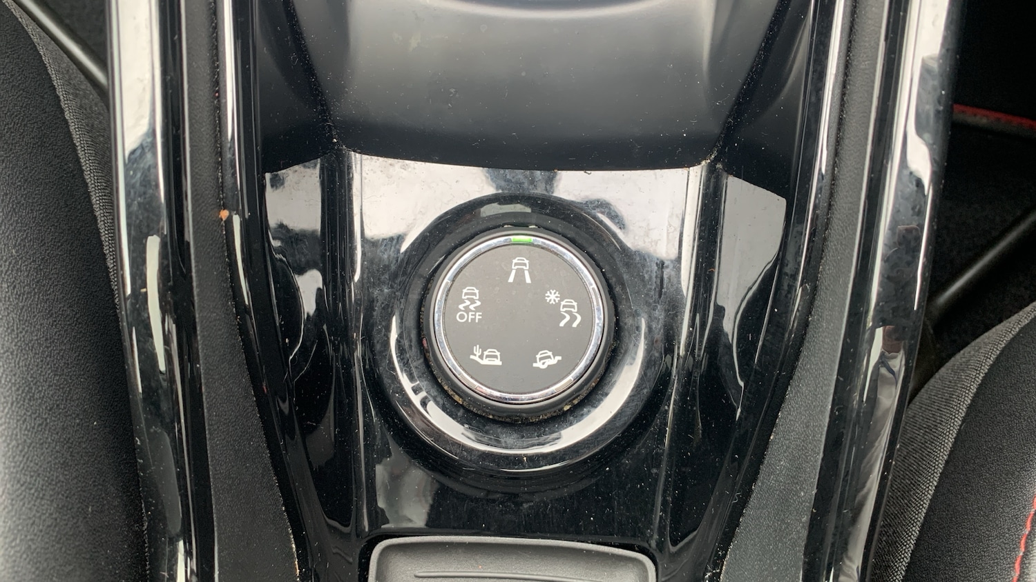 Used Peugeot 2008 2017 for sale - 75901336: Photo 27